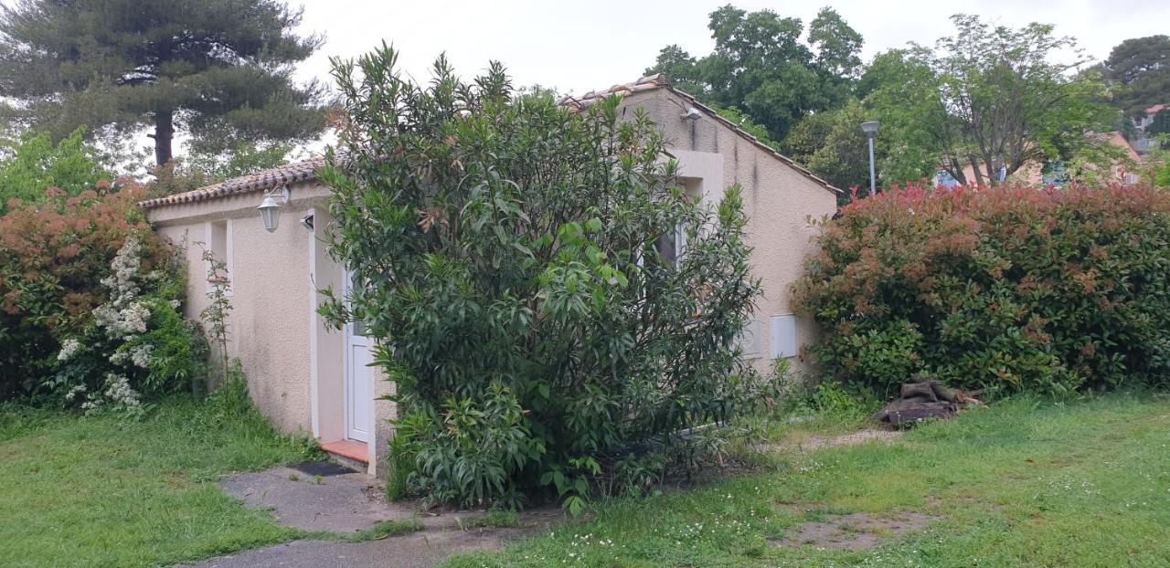 Appartement Adorable 25m² Très Calme Avec Parking Marseille