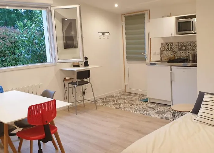 Adorable Studio 25M² Tres Calme Avec Parking